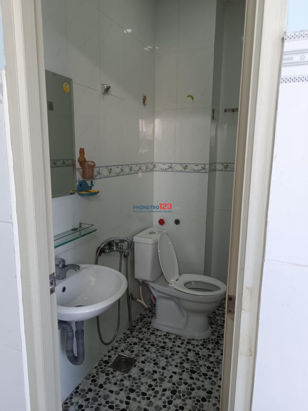 Cho thuê phòng Q1, đủ tiện nghi, giờ giấc tự do !!!