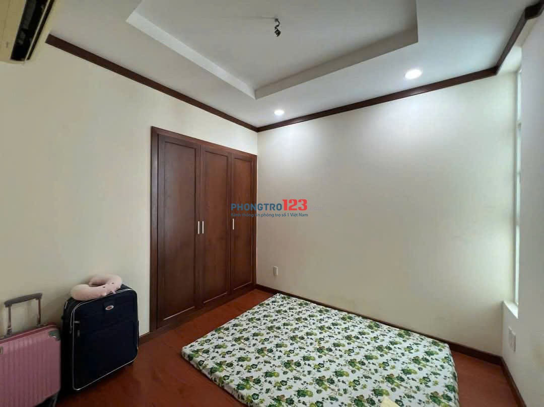 Căn hộ Oriental Plaza, Âu Cơ, Tân Phú: 14tr/th, 95m2,3pn,full NT