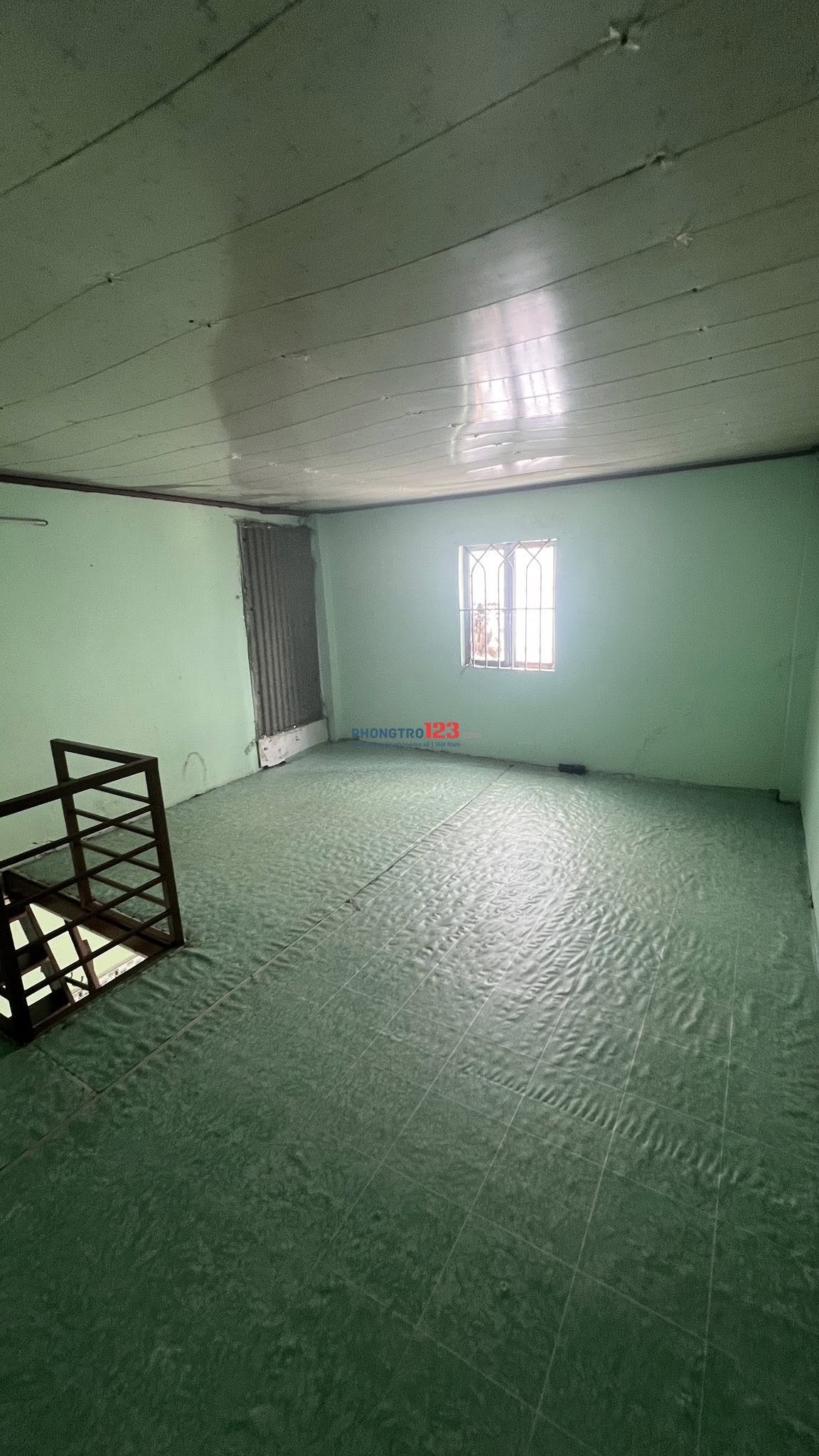 Cho thuê phòng 20m2 nguyên căn, phòng trống có 1 máy giặt, hẻm 566 Nguyễn Thái Sơn, p5, Gò Vấp