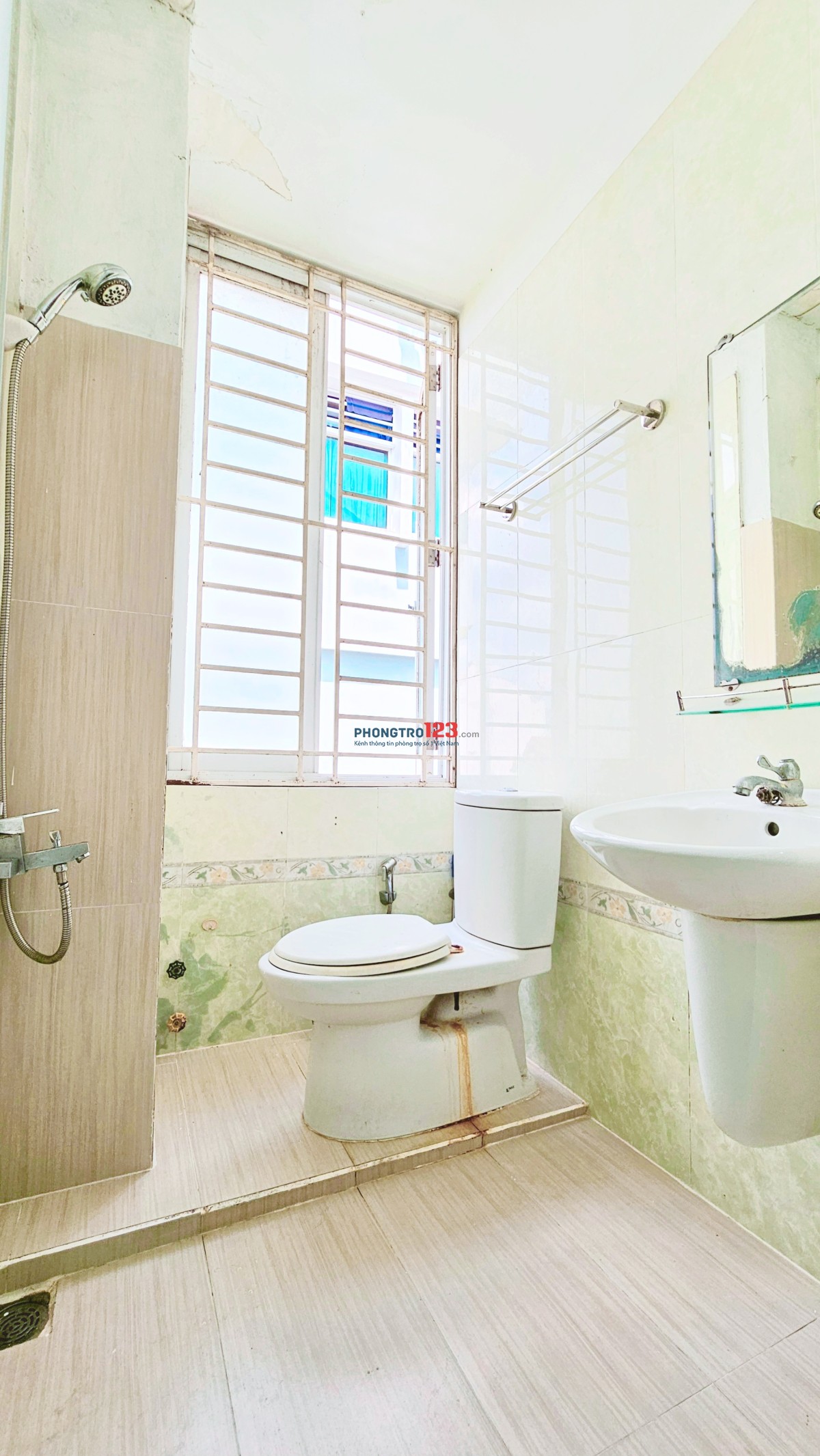 Giảm 50% tháng đầu tiên ! Sẵn 2 phòng full nội thất cam kết y như hình, ngay Hàng Xanh, kế Q1 !
