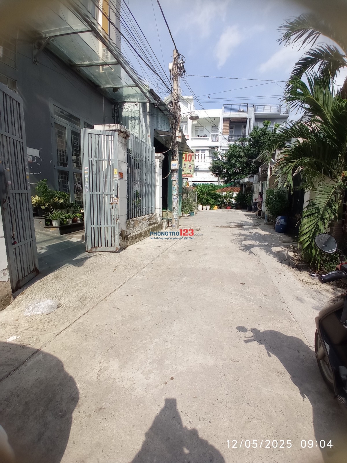 Cho thuê phòng có Gác Cửa sổ, diện tích 28m2 Bếp - Tự do - Thủ Đức