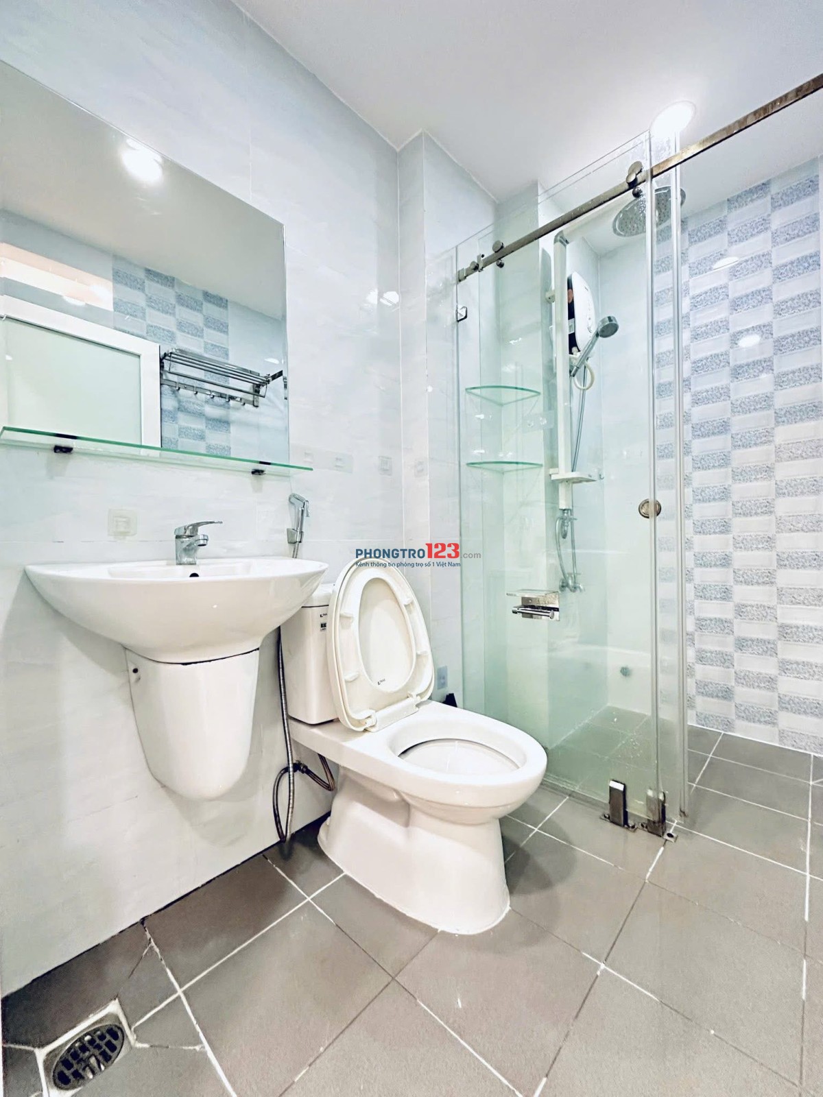 Phòng Studio cho thuê đầy đủ tiện nghi, cửa sổ thoáng đường số 3 Tân kiểng Quận 7