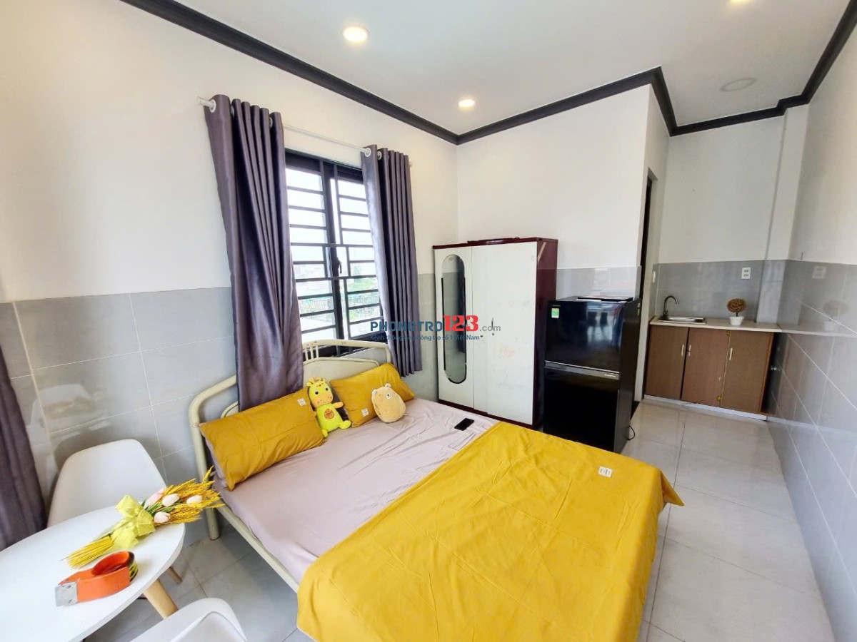 Phòng Trọ 25m² Full Nội Thất Có Ban Công Ngay Nguyễn Gia Trí, Bình Thạnh - Gần Hutech, GTVT, FTU