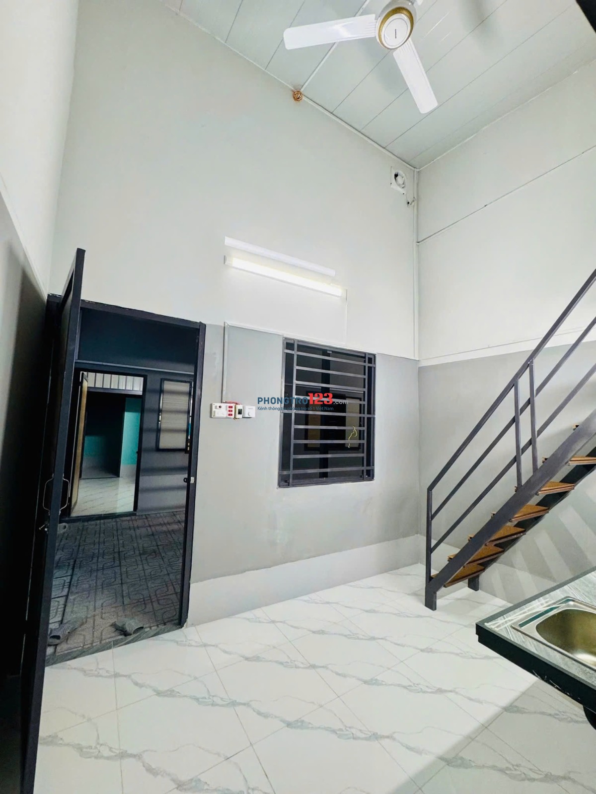 NGAY NGUYỄN ĐÔN TIẾT - DUPLEX - Ở ĐƯỢC 3 - 4 BẠN - GIỜ GIẤC TỰ DO