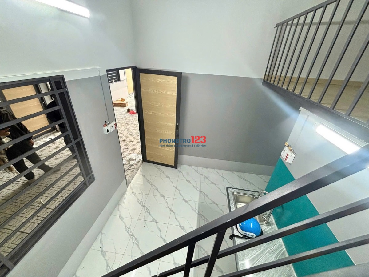 NGAY NGUYỄN ĐÔN TIẾT - DUPLEX - Ở ĐƯỢC 3 - 4 BẠN - GIỜ GIẤC TỰ DO