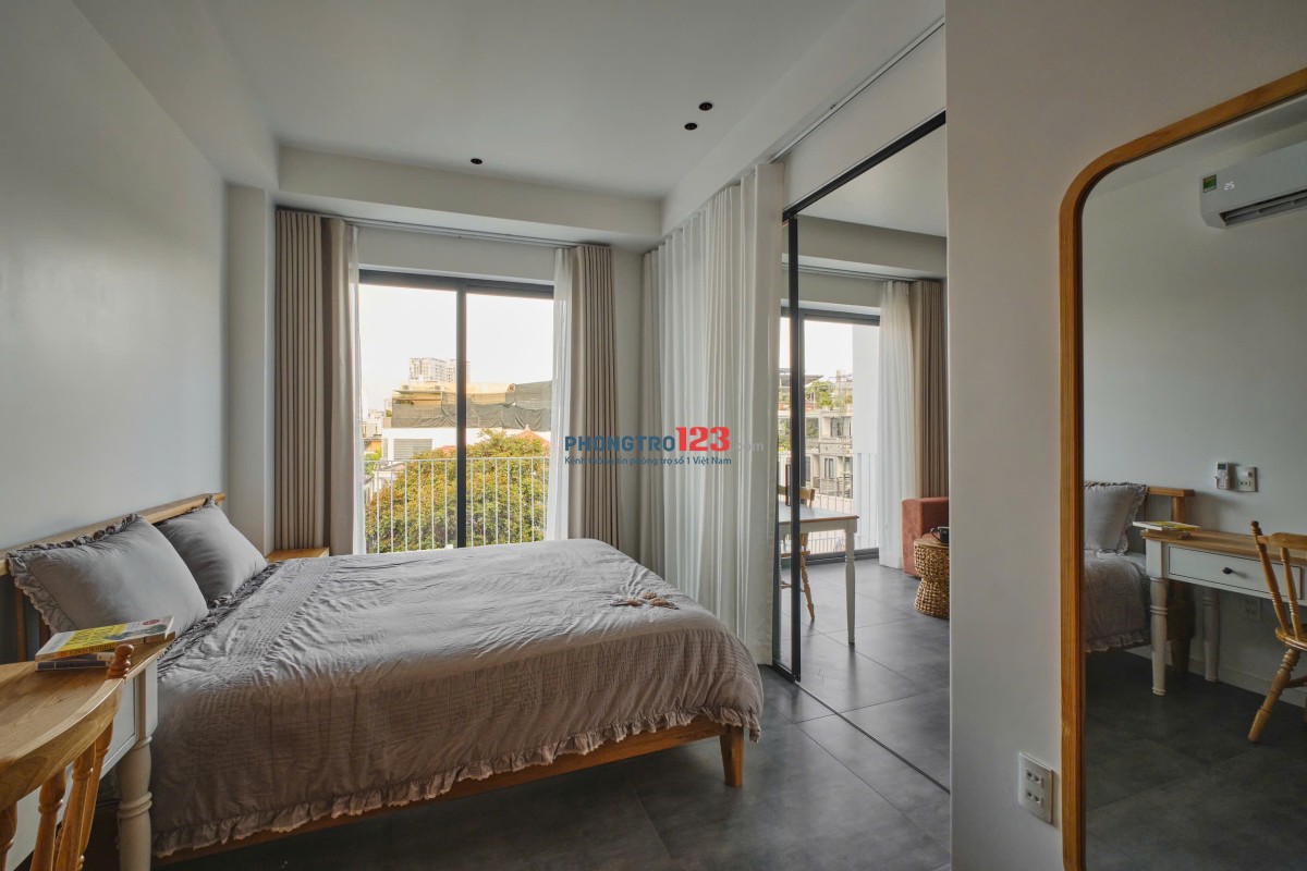 Cho thuê căn hộ cao cấp, 1PN 75m2. Balcony lớn. Thang máy. Oto tận nhà
