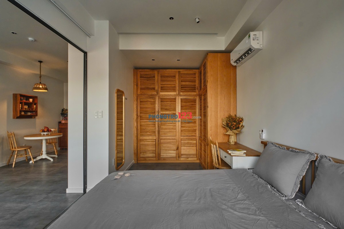 Cho thuê căn hộ cao cấp, 1PN 75m2. Balcony lớn. Thang máy. Oto tận nhà
