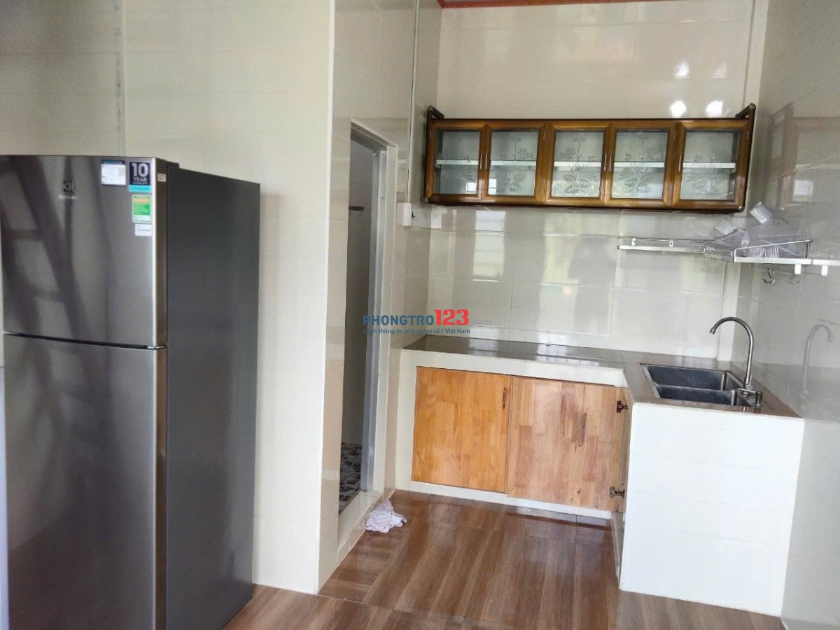 Cho thuê phòng có 1 trệt 1 lầu, có sẵn nội thất tại TP Bến Tre