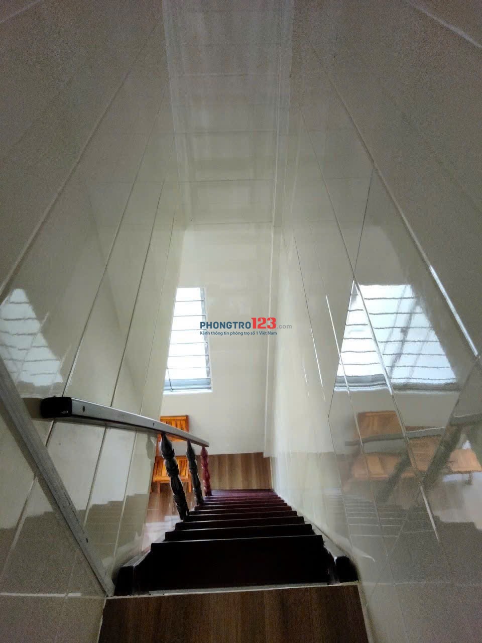 Cho thuê phòng có 1 trệt 1 lầu, có sẵn nội thất tại TP Bến Tre