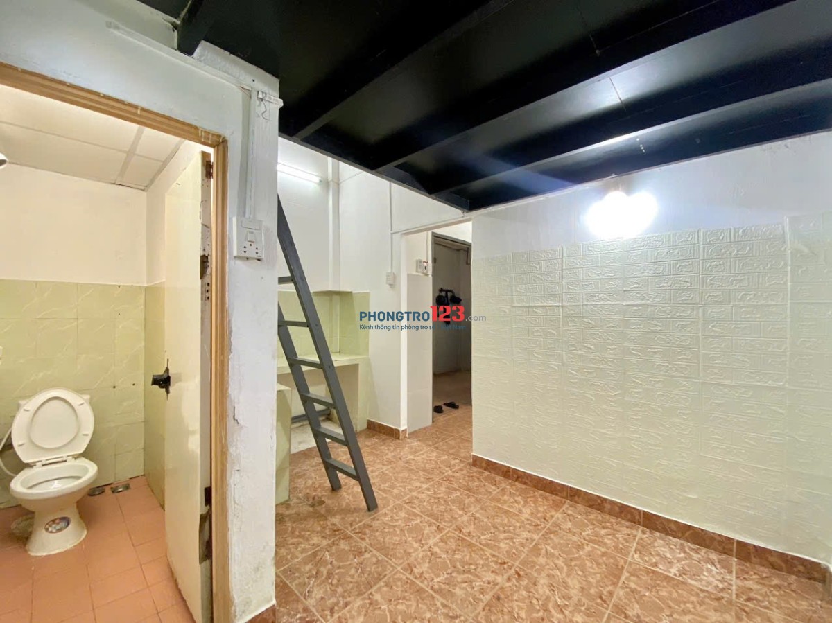 CHÍNH CHỦ Cho Thuê Phòng Trọ Có Gác - Rộng 40m2 - Cửa Sổ Thoáng -Cầu Rạch Ông - Trần Xuân Soạn - Q7