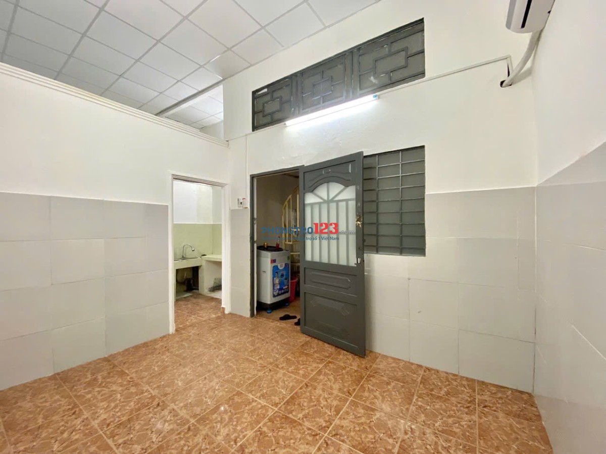 CHÍNH CHỦ Cho Thuê Phòng Trọ Có Gác - Rộng 40m2 - Cửa Sổ Thoáng -Cầu Rạch Ông - Trần Xuân Soạn - Q7