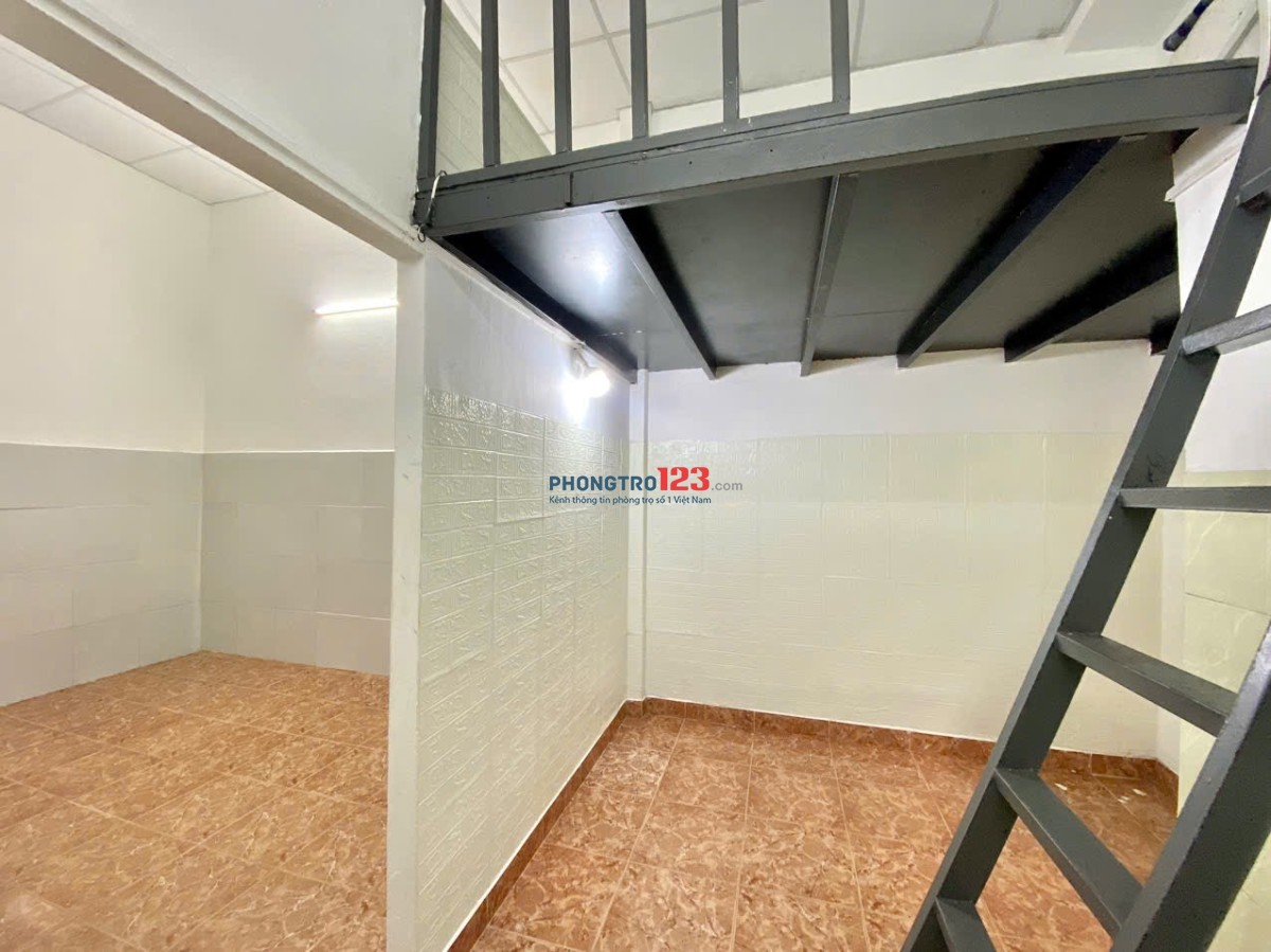 CHÍNH CHỦ Cho Thuê Phòng Trọ Có Gác - Rộng 40m2 - Cửa Sổ Thoáng -Cầu Rạch Ông - Trần Xuân Soạn - Q7