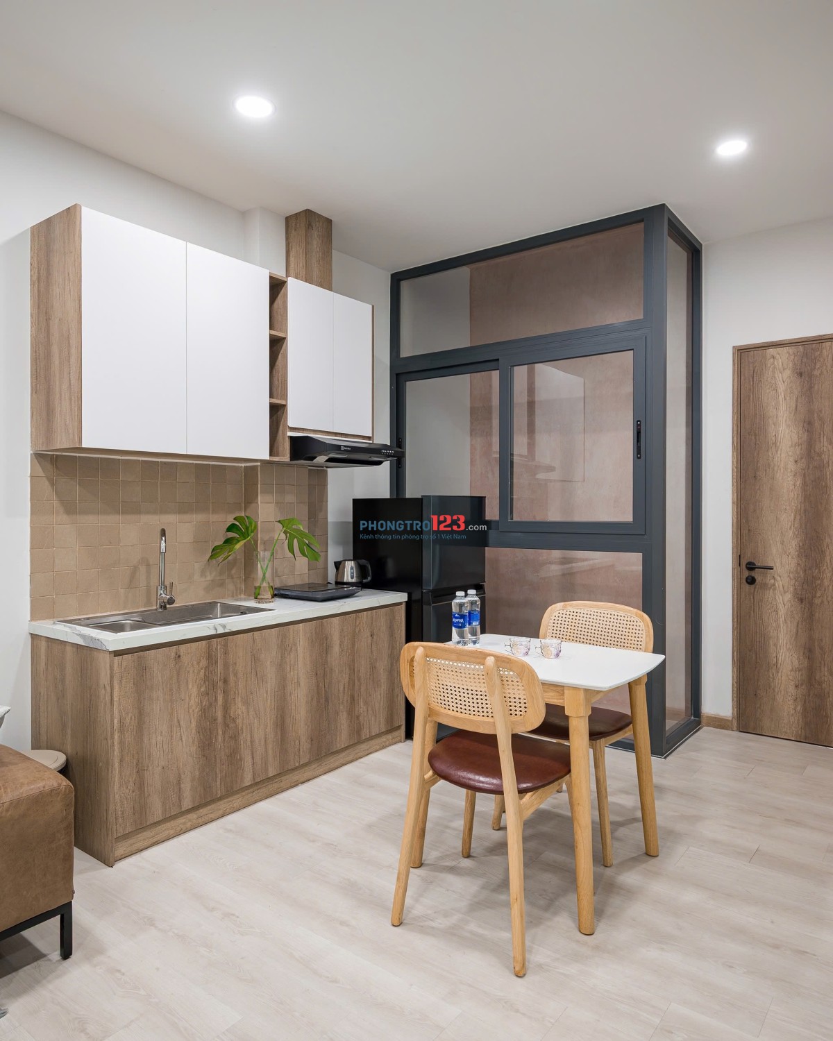 CHO THUÊ CĂN HỘ 2 PN NGAY CMT8