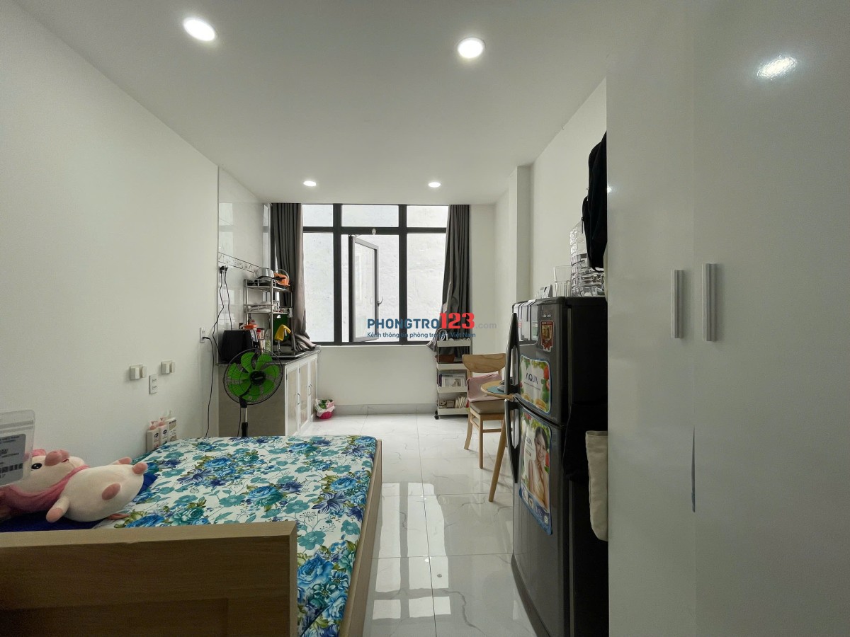 Cho thuê phòng trọ có thang máy, cửa sổ, Phú Nhuận, giáp Nguyễn Kiệm, Phan Đăng Lưu, Phan Xích Long.