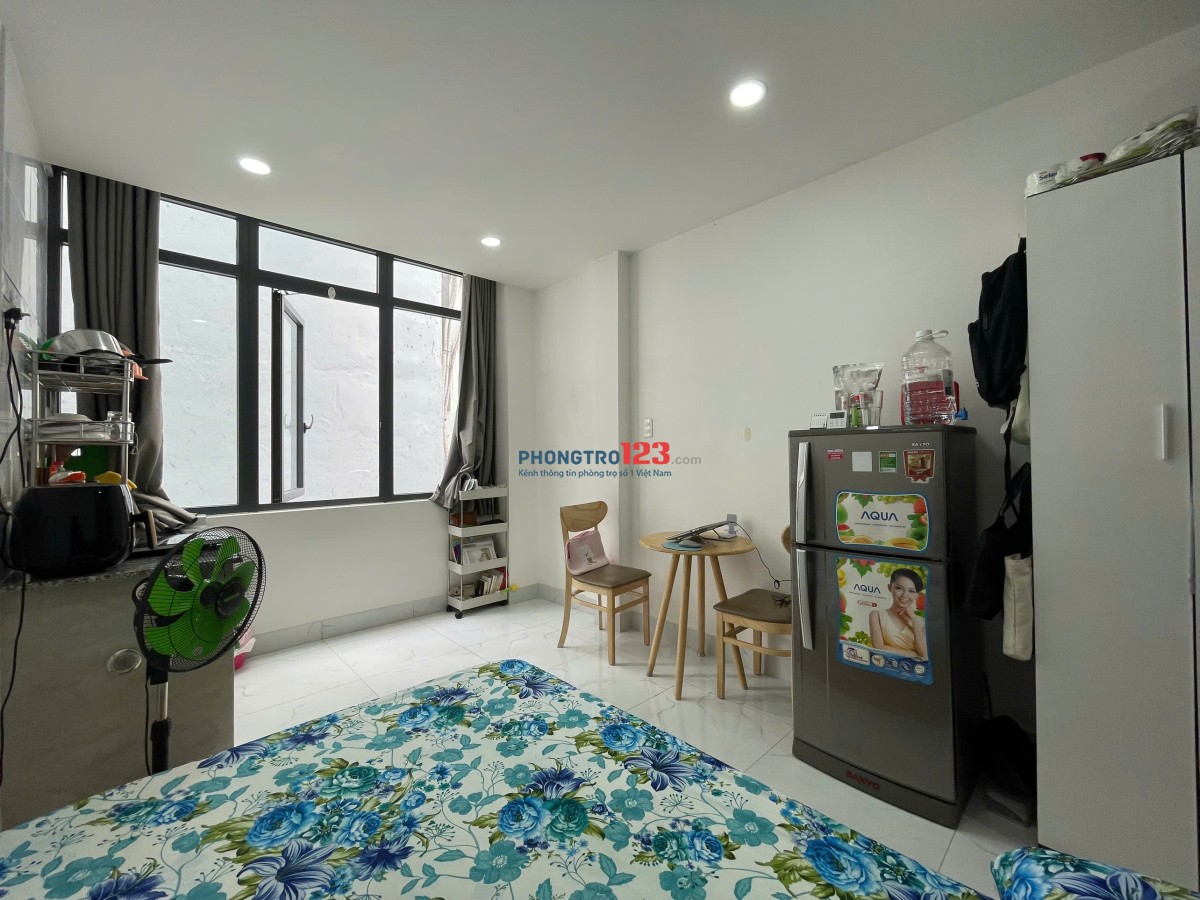 Cho thuê phòng trọ có thang máy, cửa sổ, Phú Nhuận, giáp Nguyễn Kiệm, Phan Đăng Lưu, Phan Xích Long.