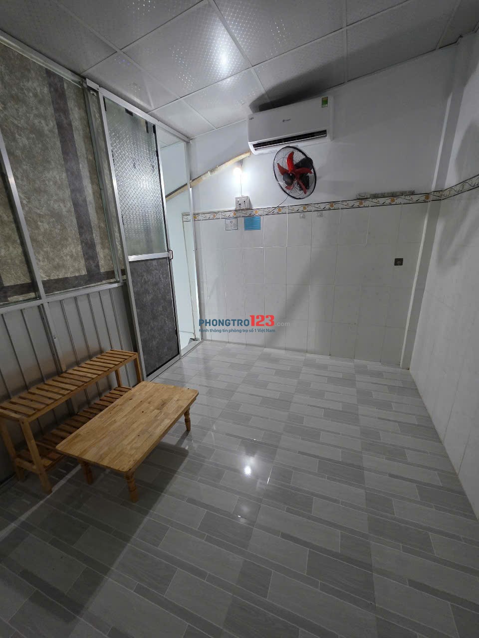 PHÒNG TRỌ CÓ GÁC LỬNG, CÓ SẴN NỘI THẤT TẠI P. PHÚ TÂN, TP BẾN TRE