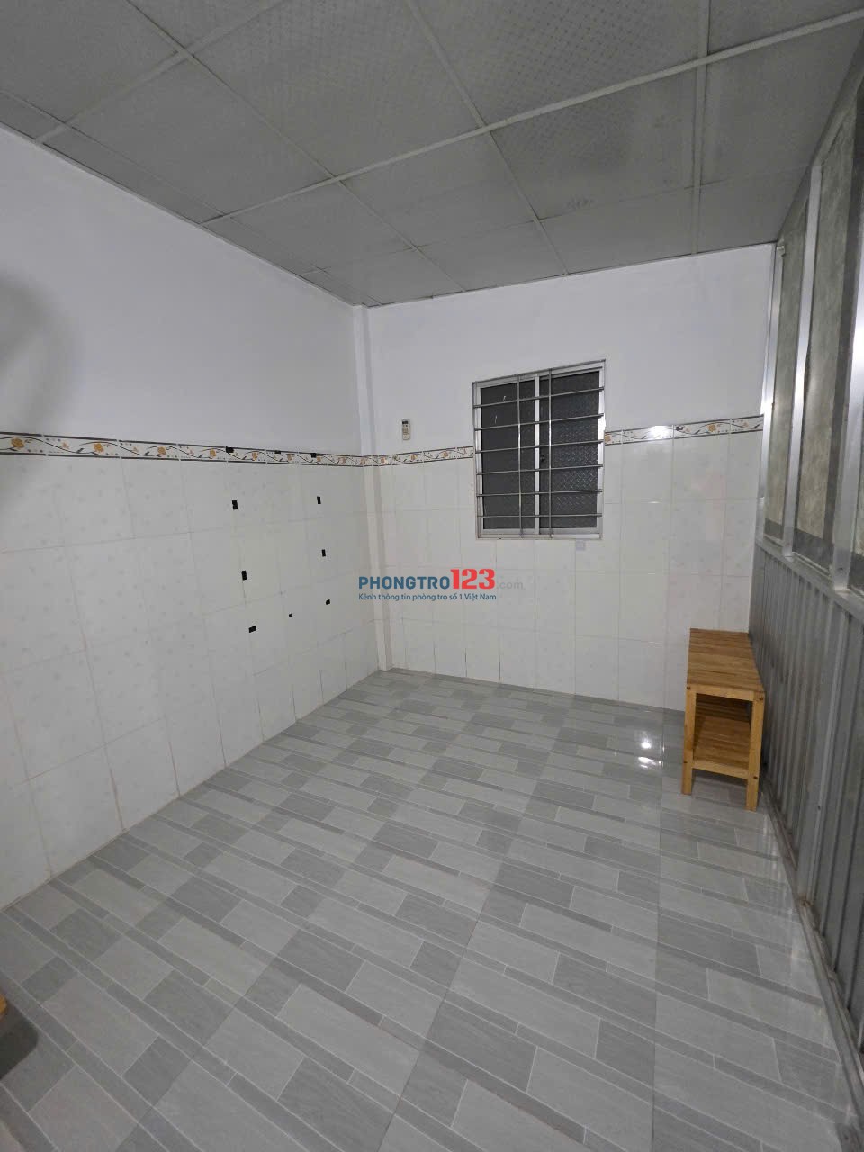 PHÒNG TRỌ CÓ GÁC LỬNG, CÓ SẴN NỘI THẤT TẠI P. PHÚ TÂN, TP BẾN TRE