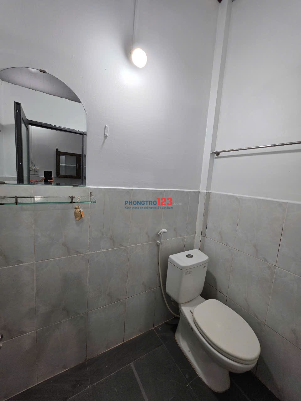 Phòng trệt không gác có sẵn nội thất tiện nghi tại P. Phú Tân, TPBT