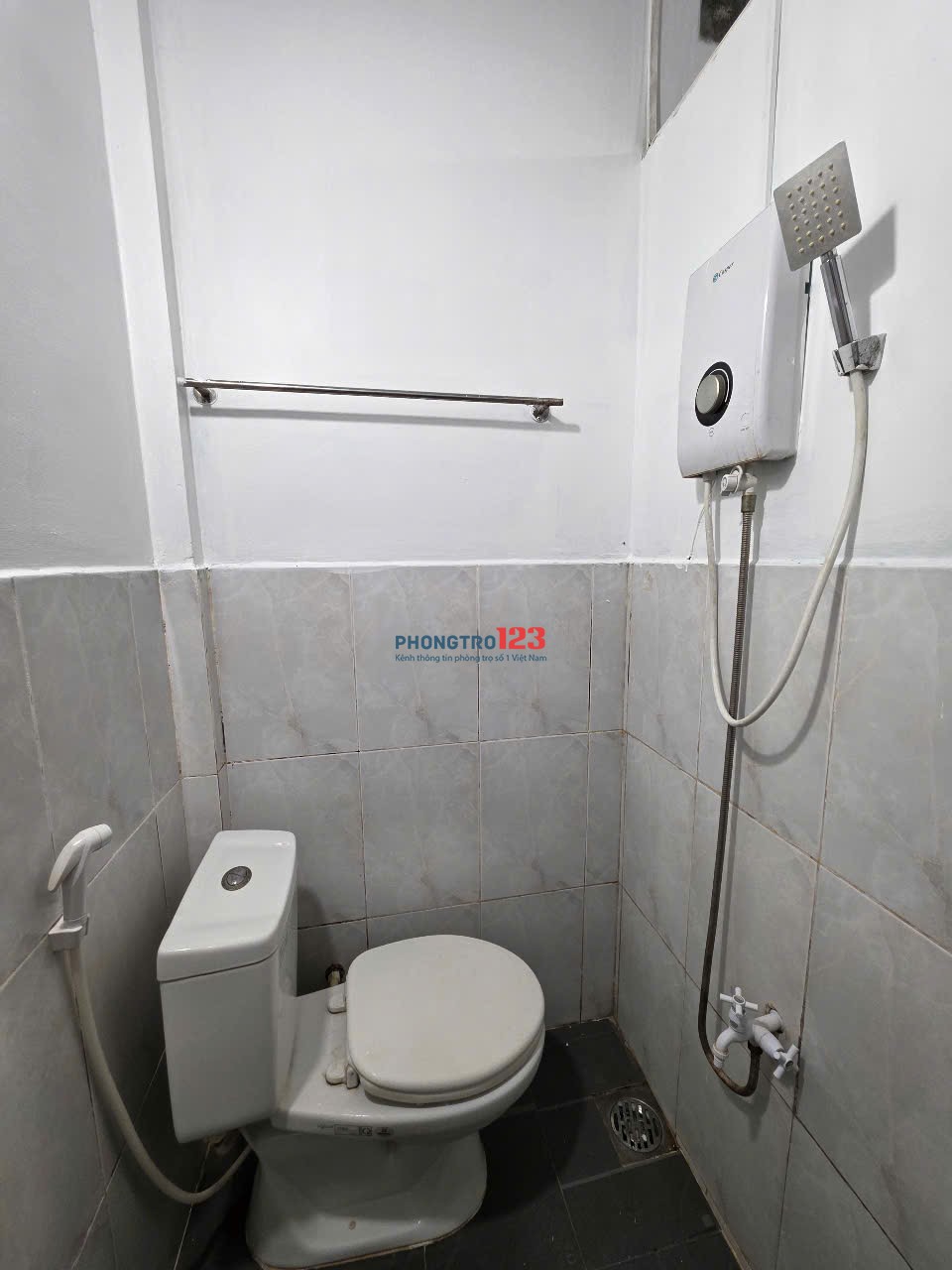 Phòng trệt không gác có sẵn nội thất tiện nghi tại P. Phú Tân, TPBT