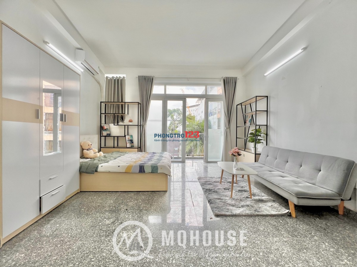Chung Cư Mini - Cửa Sổ/Ban Công - Thang máy - E.town Cộng Hòa