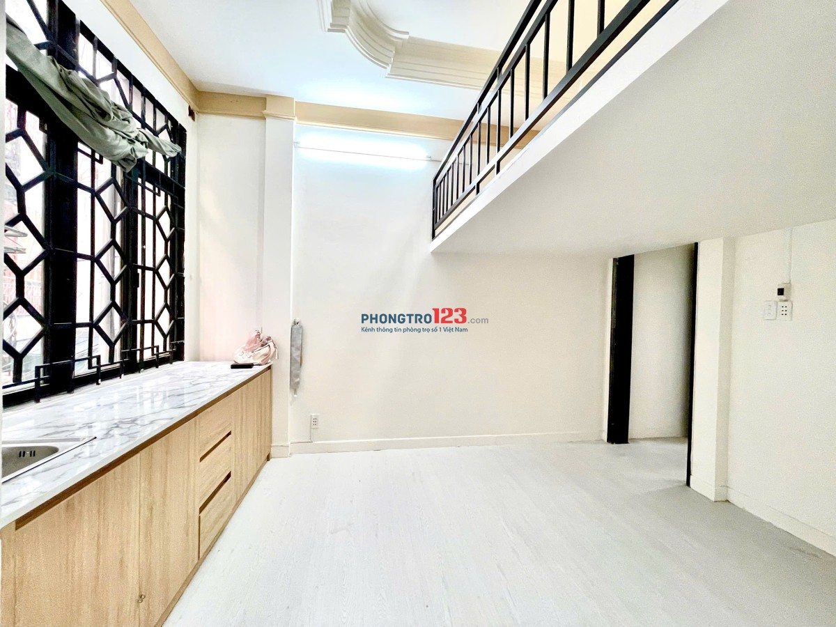 Khai Trương Phòng Có Gác Ban Công, Tách Bếp Trung Tâm Phú Nhuận Giáp Q1, Q3