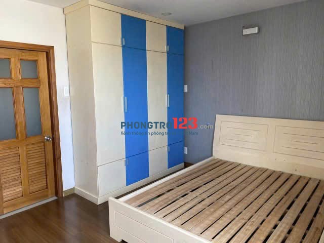 CHCC Screc, P12, Q3, CĂN GÓC , 2p, 85m2, giá 13tr/tháng
