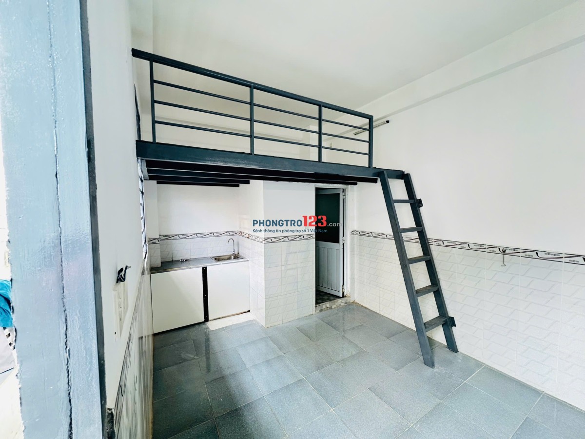 TRỐNG VÀI PHÒNG BANCOL GIÁ RẺ GẦN IUH , VLUCS3