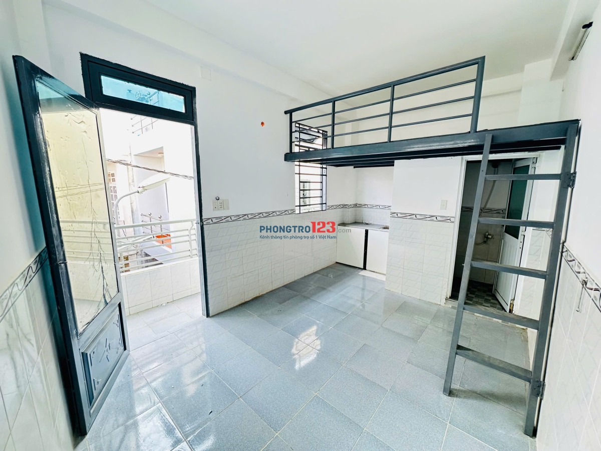 TRỐNG VÀI PHÒNG BANCOL GIÁ RẺ GẦN IUH , VLUCS3