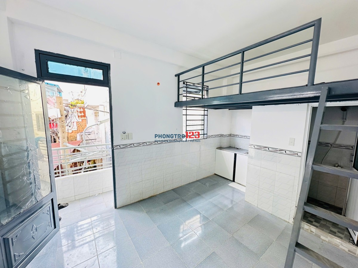 TRỐNG VÀI PHÒNG BANCOL GIÁ RẺ GẦN IUH , VLUCS3