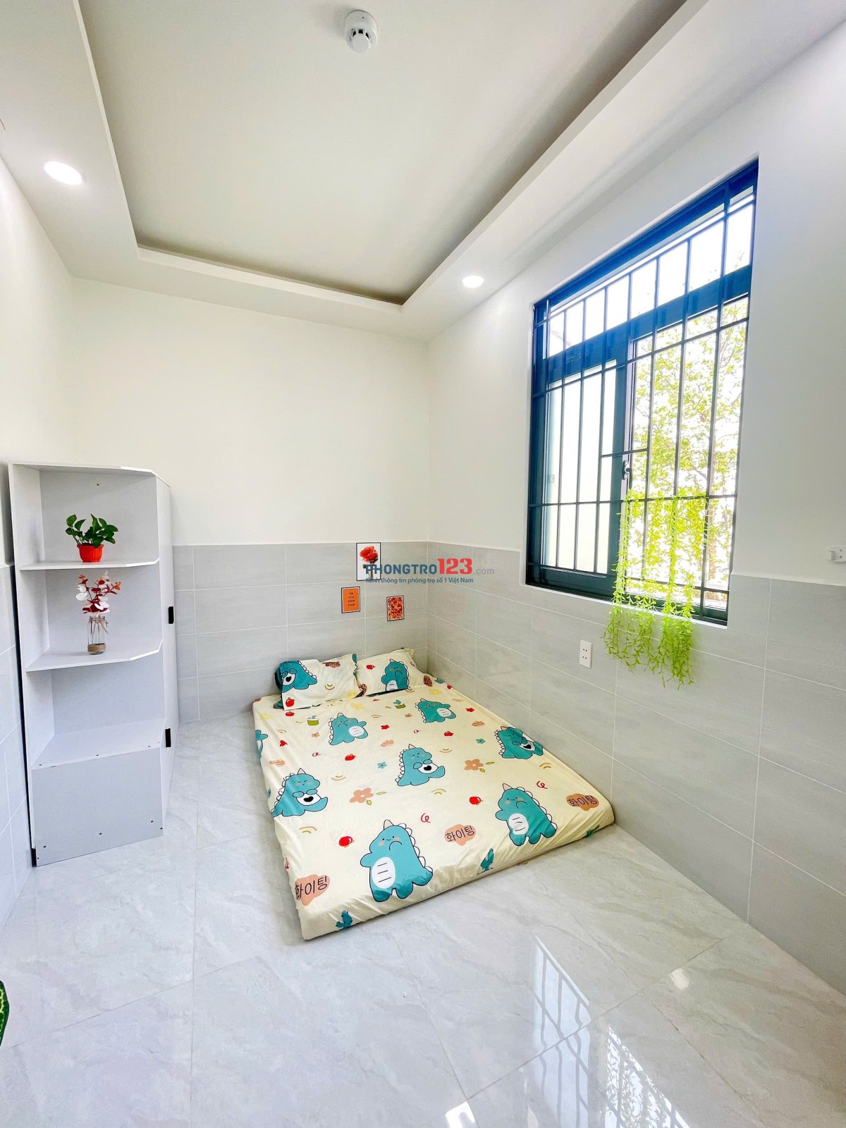 PHÒNG XINH CÓ BAN CÔNG RỘNG RÃI THOÁNG MÁT NGAY SÂN BAY TSN