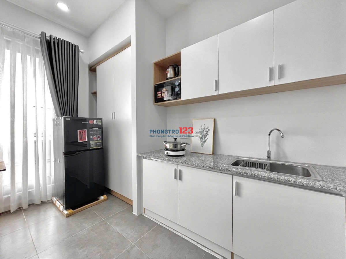 Cho thuê studio 35m2 đầy đủ nội thất cao cấp, ban công lớn tại Ngô Đức Kế , Bình Thạnh gần Quận 1