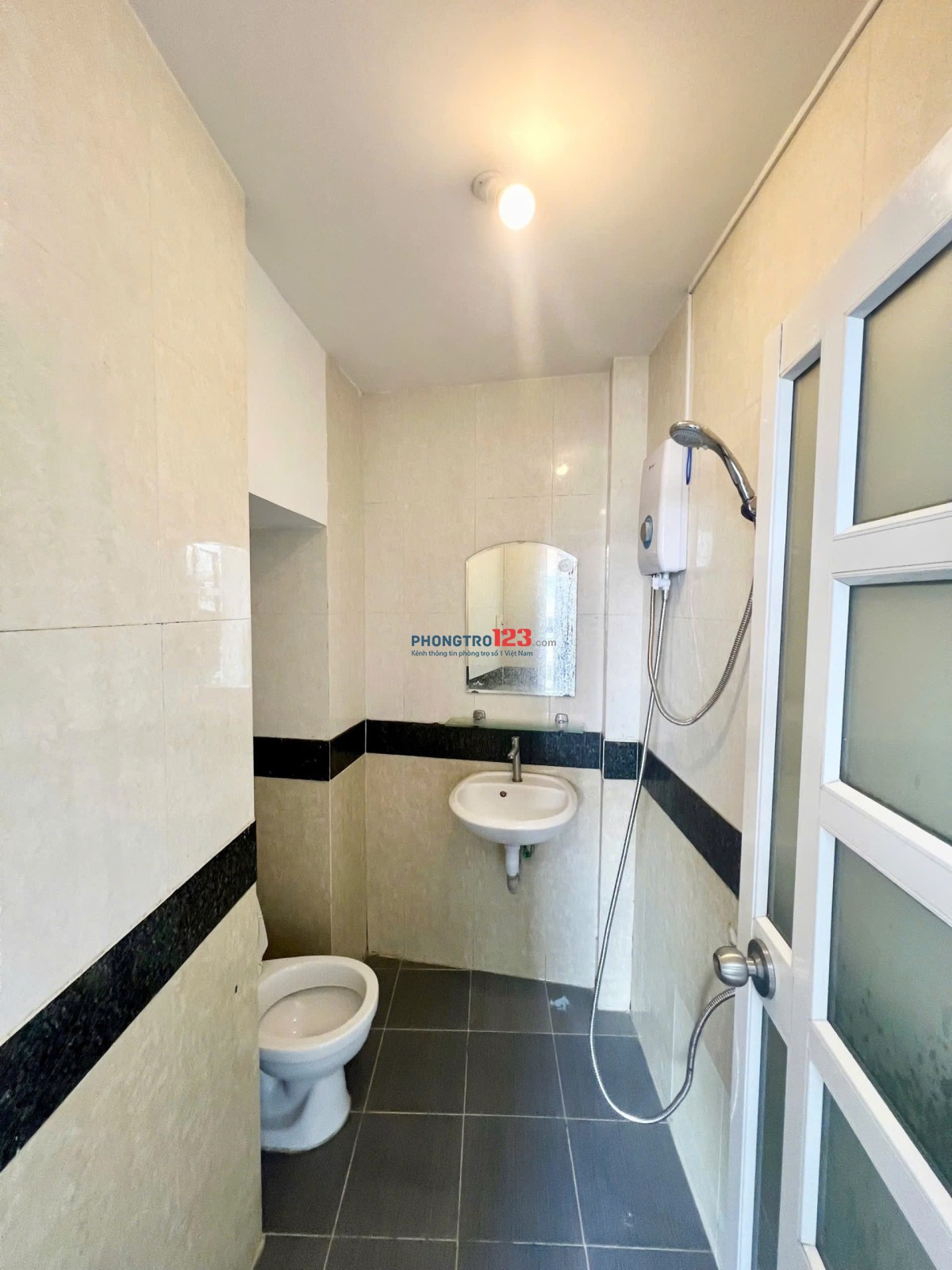 Cho thuê studio 35m2 đầy đủ nội thất cao cấp, ban công lớn tại Ngô Đức Kế , Bình Thạnh gần Quận 1