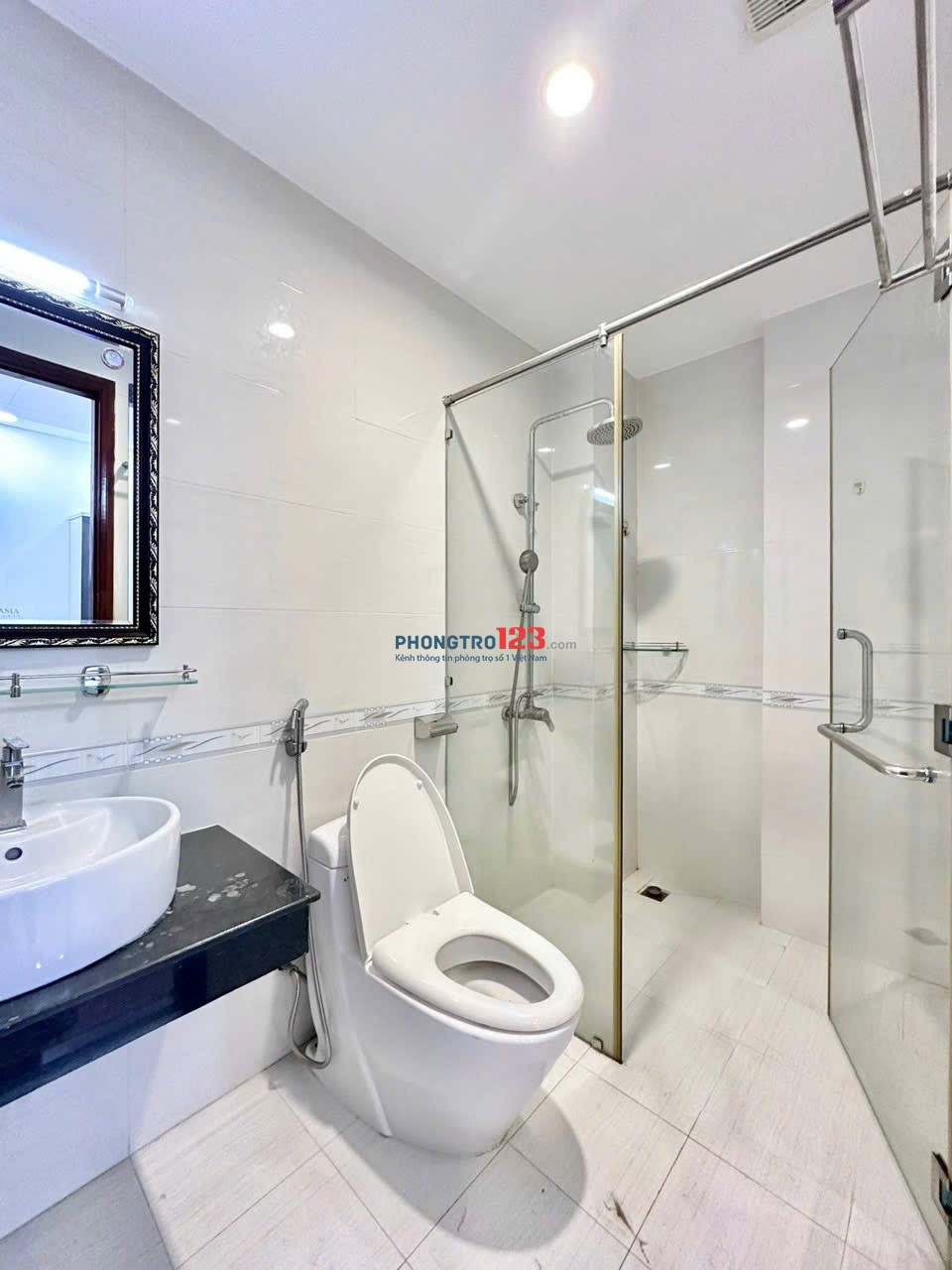 Cho thuê phòng studio 35m2 tại Phùng Văn Cung, Phú Nhuận gần Quận 1, sân bay TSN