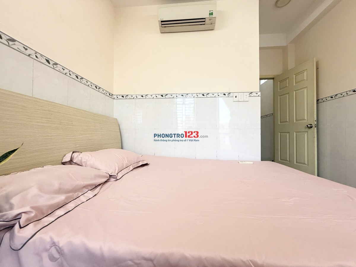 Phòng trọ Bình Thạnh ban công full nội thất giáp Q1, Q3, Phú Nhuận gần Phan Xích Long ở Vạn Kiếp