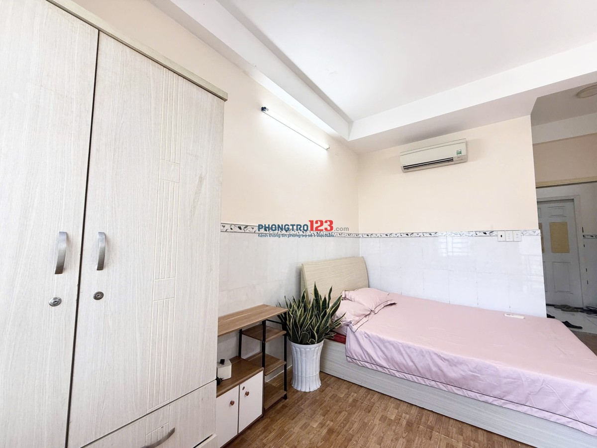 Phòng trọ Bình Thạnh ban công full nội thất giáp Q1, Q3, Phú Nhuận gần Phan Xích Long ở Vạn Kiếp