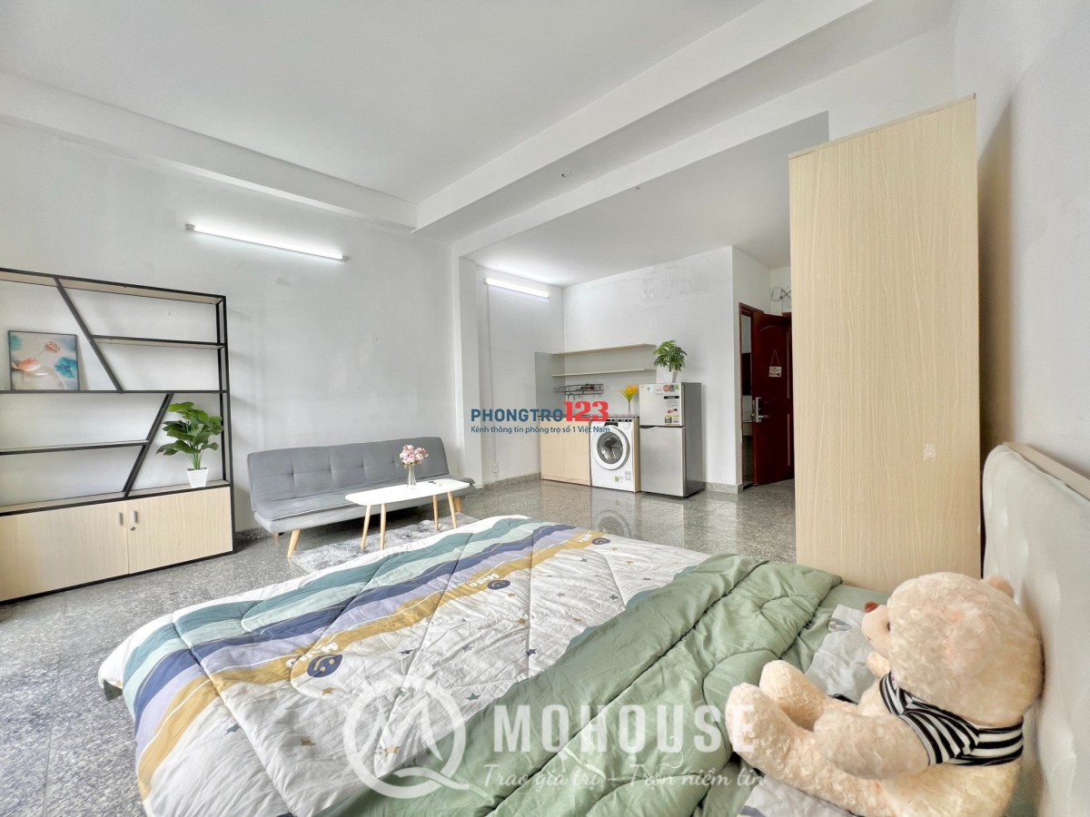 Chung Cư Mini - Cửa Sổ/Ban Công - Thang máy - E.town Cộng Hòa