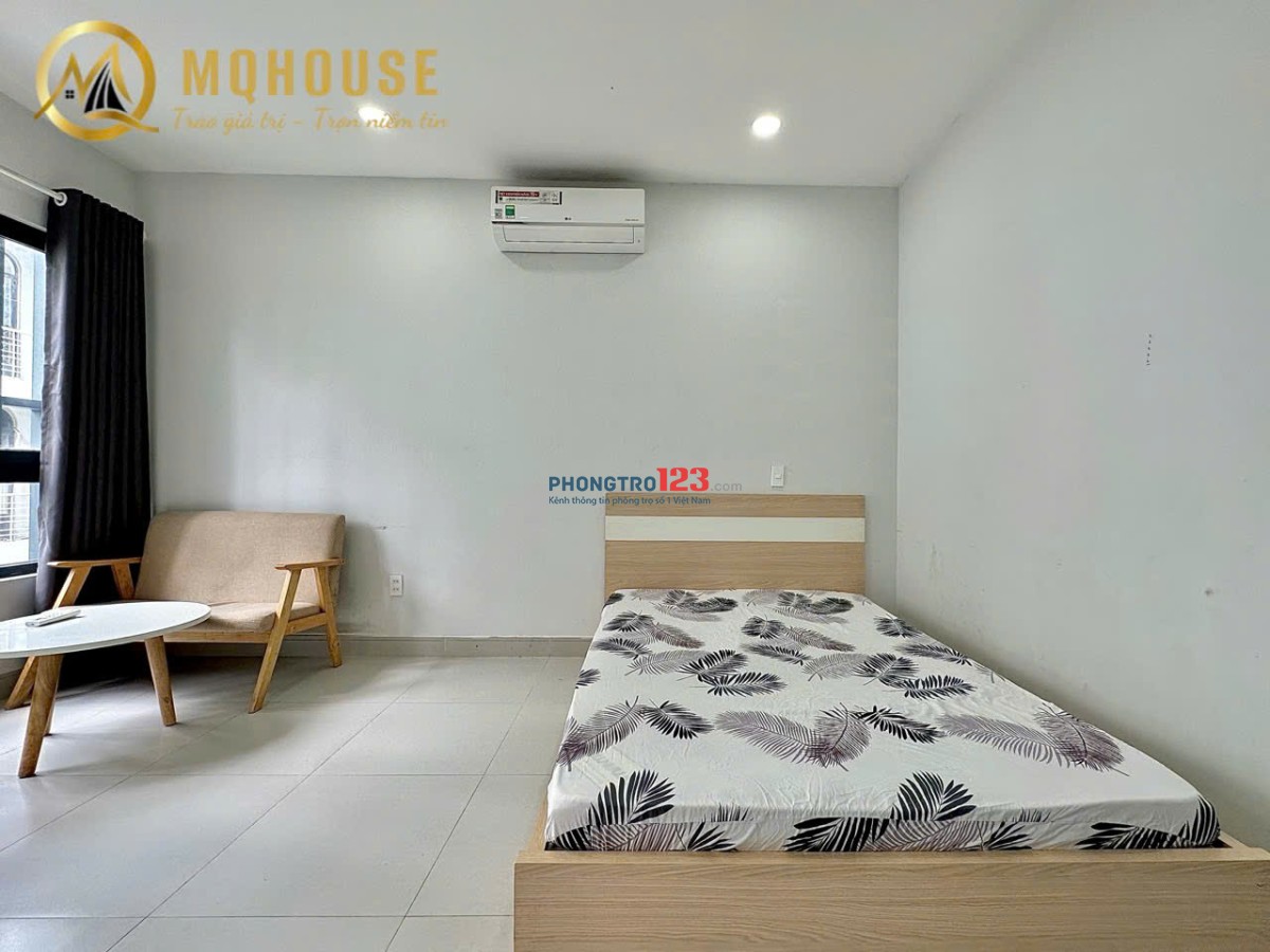 CĂN HỘ STUDIO BAN CÔNG - NHÀ MỚI - FULL NỘI THẤT - NGAY CHỢ HOÀNG HOA THÁM
