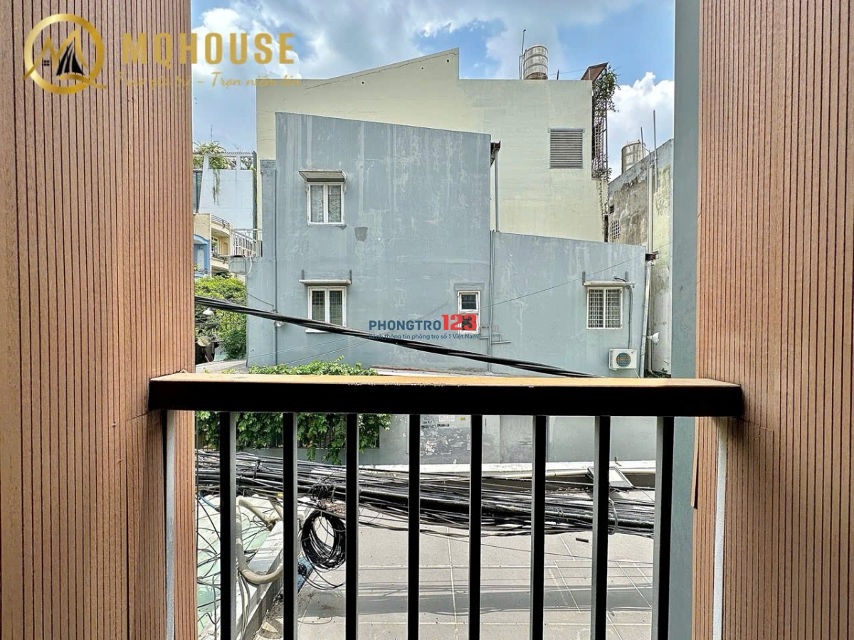 CĂN HỘ STUDIO BAN CÔNG - NHÀ MỚI - FULL NỘI THẤT - NGAY CHỢ HOÀNG HOA THÁM