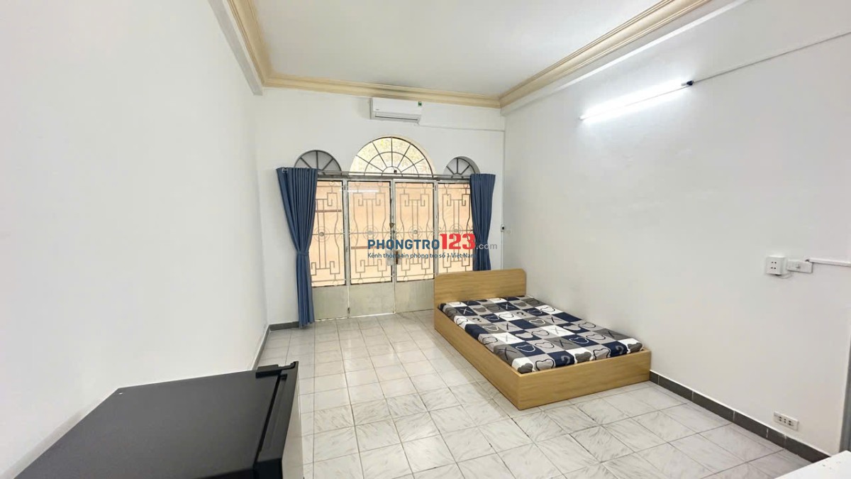Phòng đẹp giá tốt - 21/1 đường Trường Sơn, P4, Q. Tân Bình (Có máy lạnh, gần sân bay, khoá vân tay)