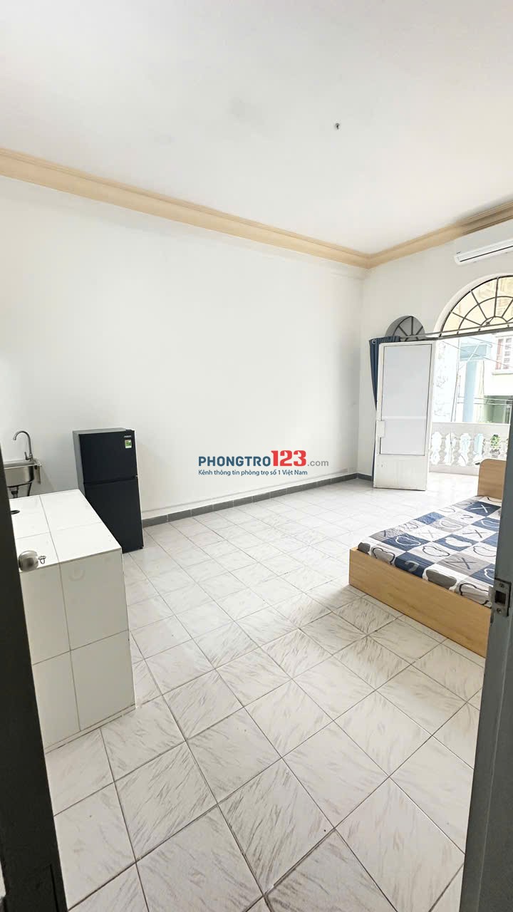 Phòng đẹp giá tốt - 21/1 đường Trường Sơn, P4, Q. Tân Bình (Có máy lạnh, gần sân bay, khoá vân tay)