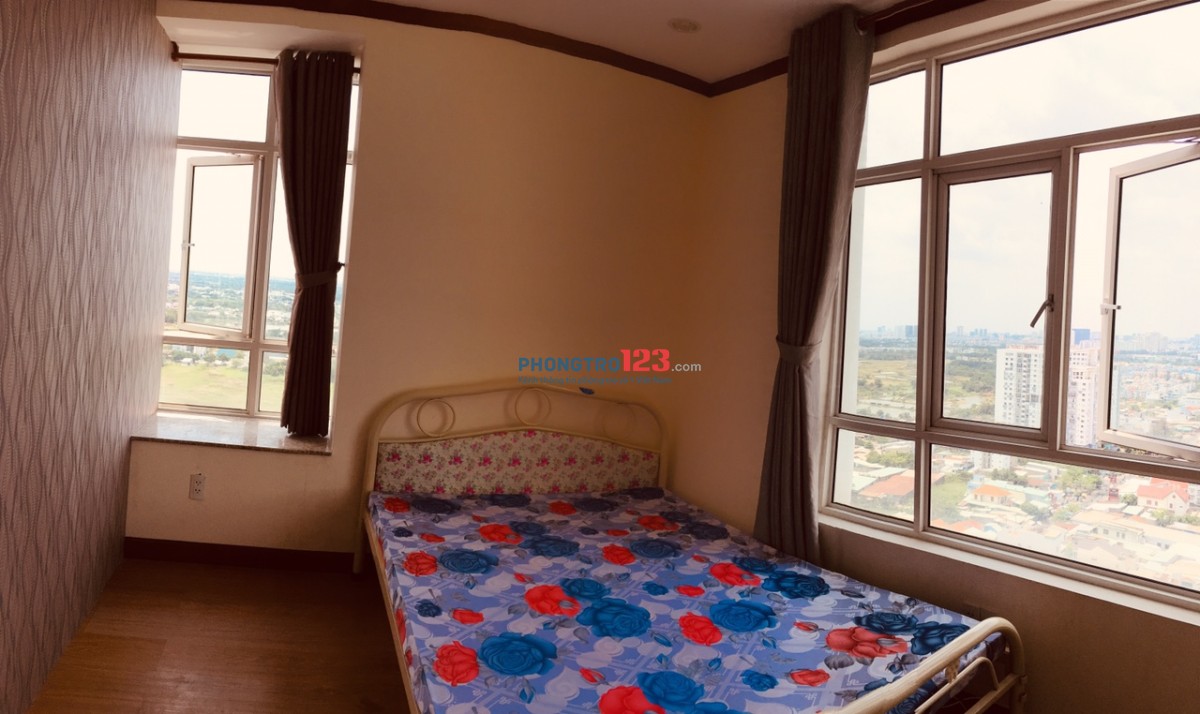 Phòng rộng khoảng 10m2, 2 cửa sổ, có nội thất giá 2,7tr/th, ở 187a lê văn lương