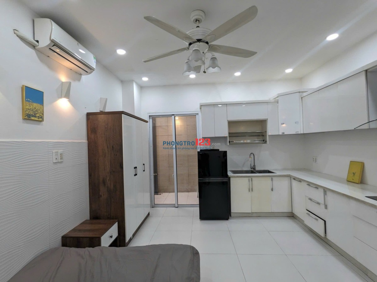 Phòng trọ full nội thất cửa sổ trời cho thuê ở Bình Lợi gần GigaMall, Emart Phan Văn Trị, Bình Thạnh