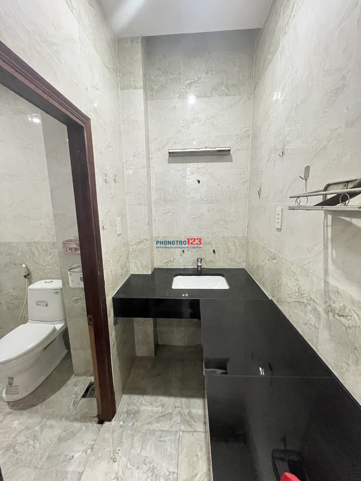 Phòng trọ Tân Bình full nội thất có ban công giá rẻ