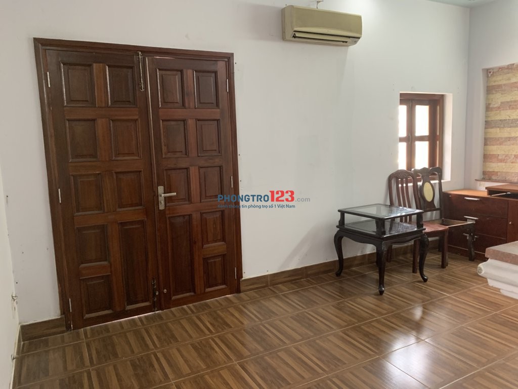 Cho thuê phòng 35m2, full nội thất, 1PN, 1PK cửa sổ trời, tầng trệt, sát chợ cây sộp, trung tâm Q.12