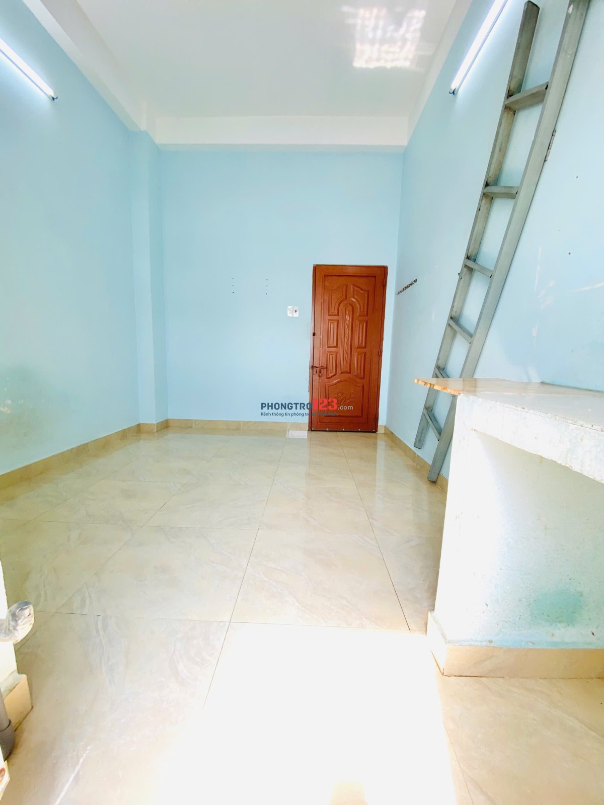 PHÒNG CÓ GÁC BANCOL THOÁNG MÁT NGAY ĐẠI HỌC VĂN HIẾN, QUẬN TÂN BÌNH