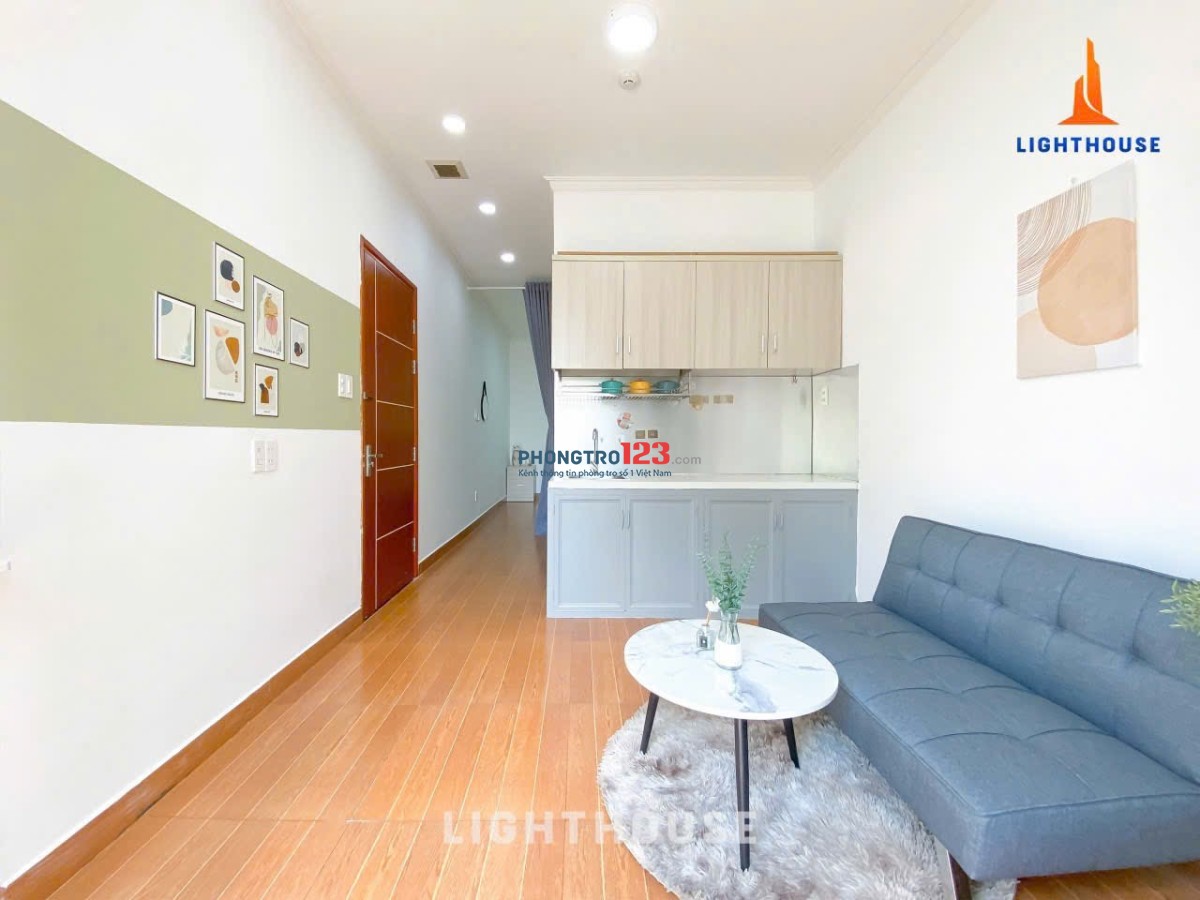 Cho thuê căn hộ dịch vụ với 1 phòng ngủ và ban công full nội thất gần LOTTE Mart Tân Bình