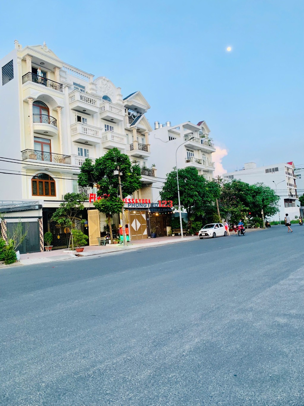 Cho thuê phòng 35m2, full nội thất, 1PN, 1PK cửa sổ trời, tầng trệt, sát chợ cây sộp, trung tâm Q.12