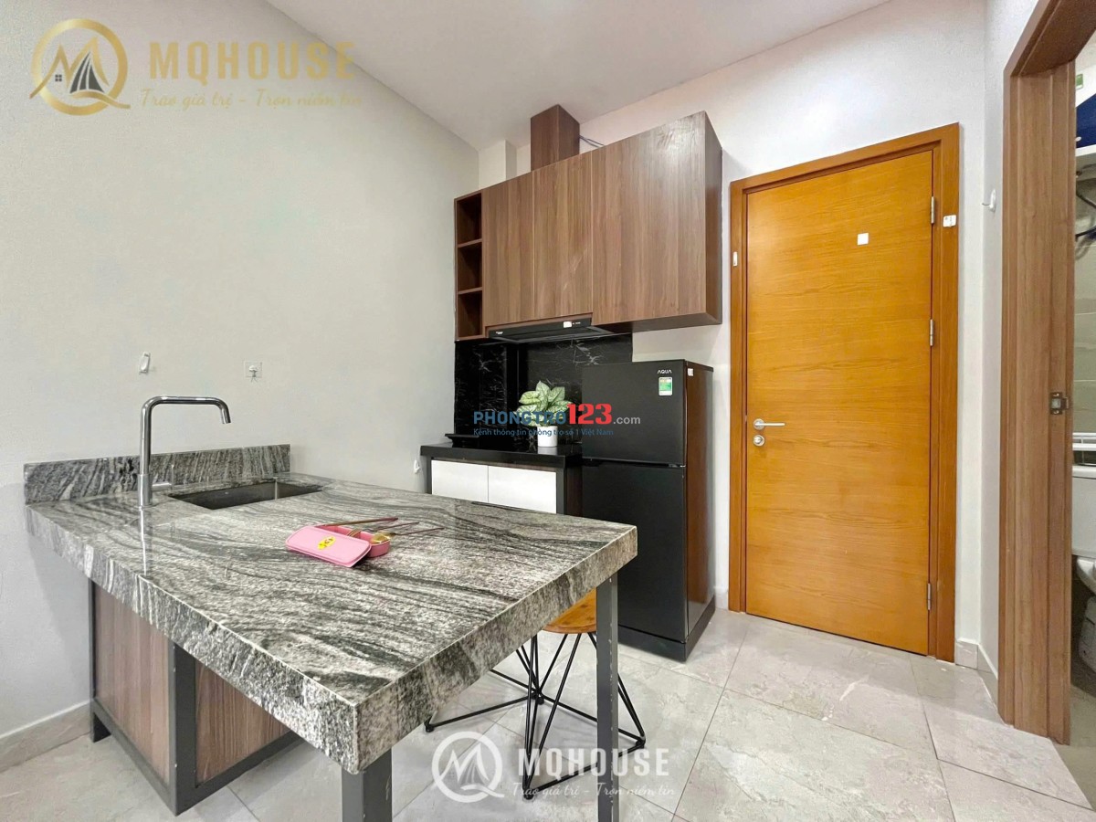 Cho thuê Studio ban công thoáng - yên tĩnh - dịch vụ tốt trục Lê Văn Sỹ giáp PN
