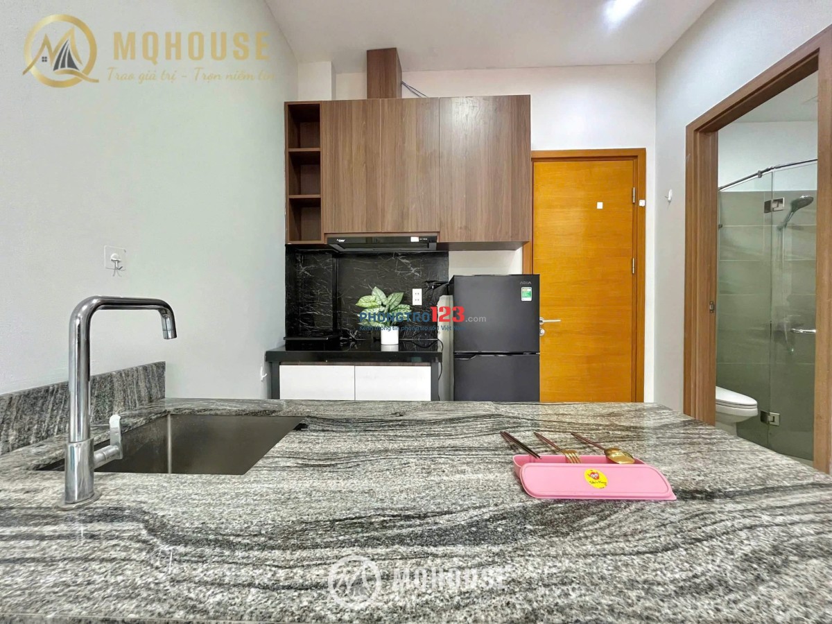 Cho thuê Studio ban công thoáng - yên tĩnh - dịch vụ tốt trục Lê Văn Sỹ giáp PN