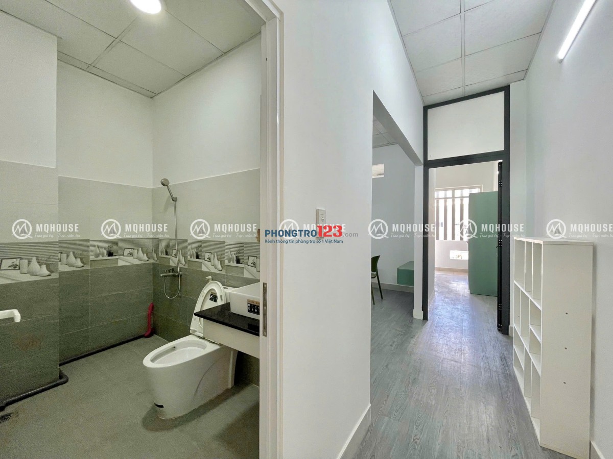 CHO THUÊ CHDV 1PN BAN CÔNG 40M2 MỚI 100% NGAY BỜ KÈ HOÀNG SA GIÁP PN, Q3, BT